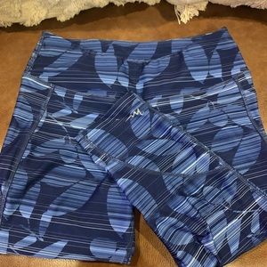 Academy capri yoga pants